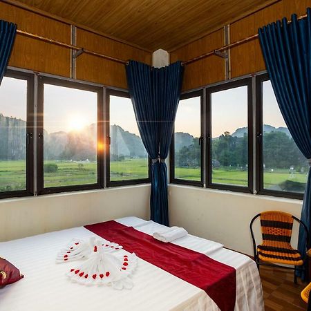 Hang Mua Central Homestay نينه بينه المظهر الخارجي الصورة